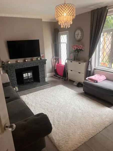 Flat For Rent in Slough, England