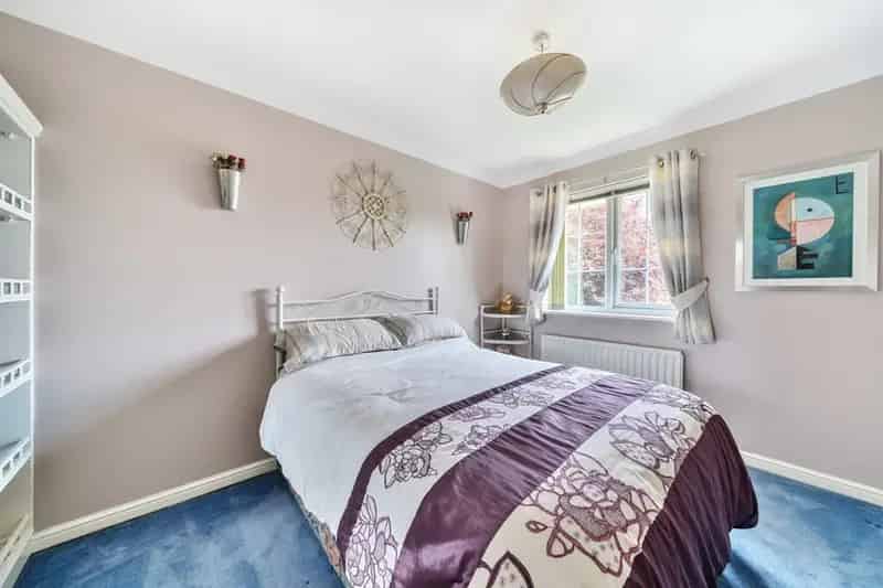Family Home Near Alexandra Park with Solar Panels