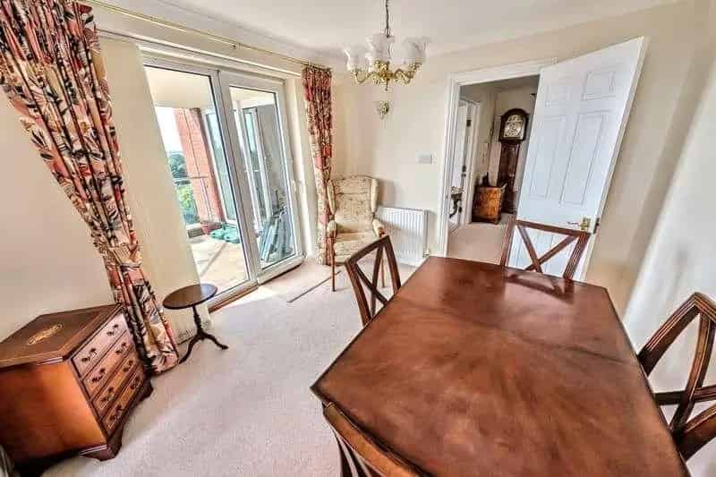 2 Bed Flat for Sale Stunning Sea Views East Cliff