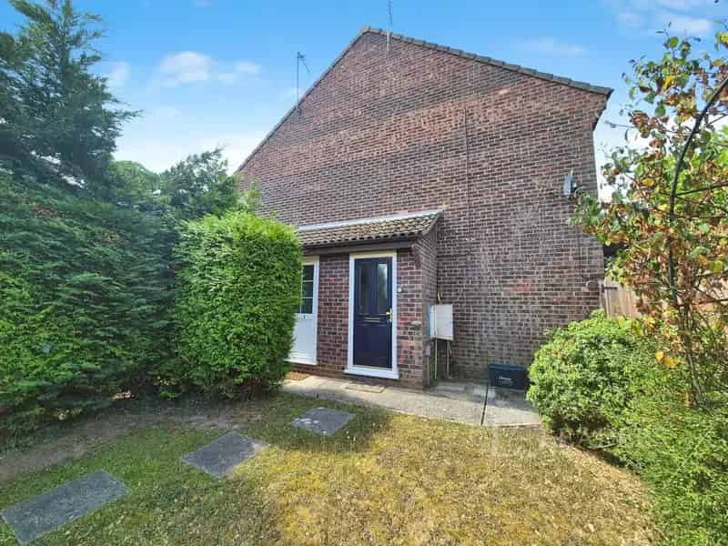 1 bedroom maisonette to rent