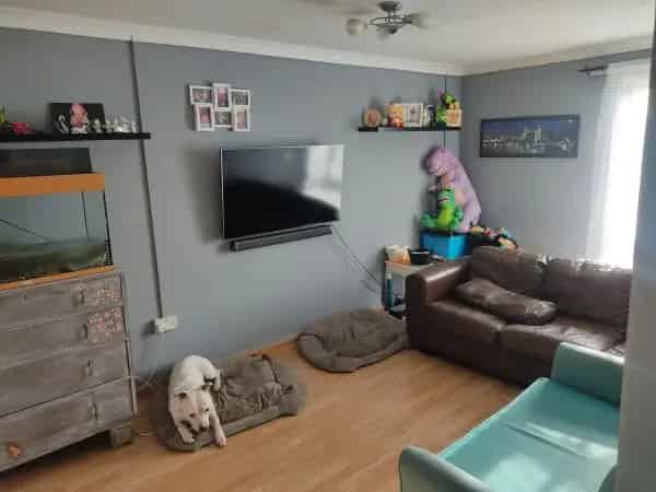 Quiet Family Home near School and Shops