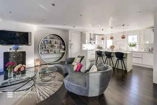 Flat for sale in Praed Street, Paddington W2