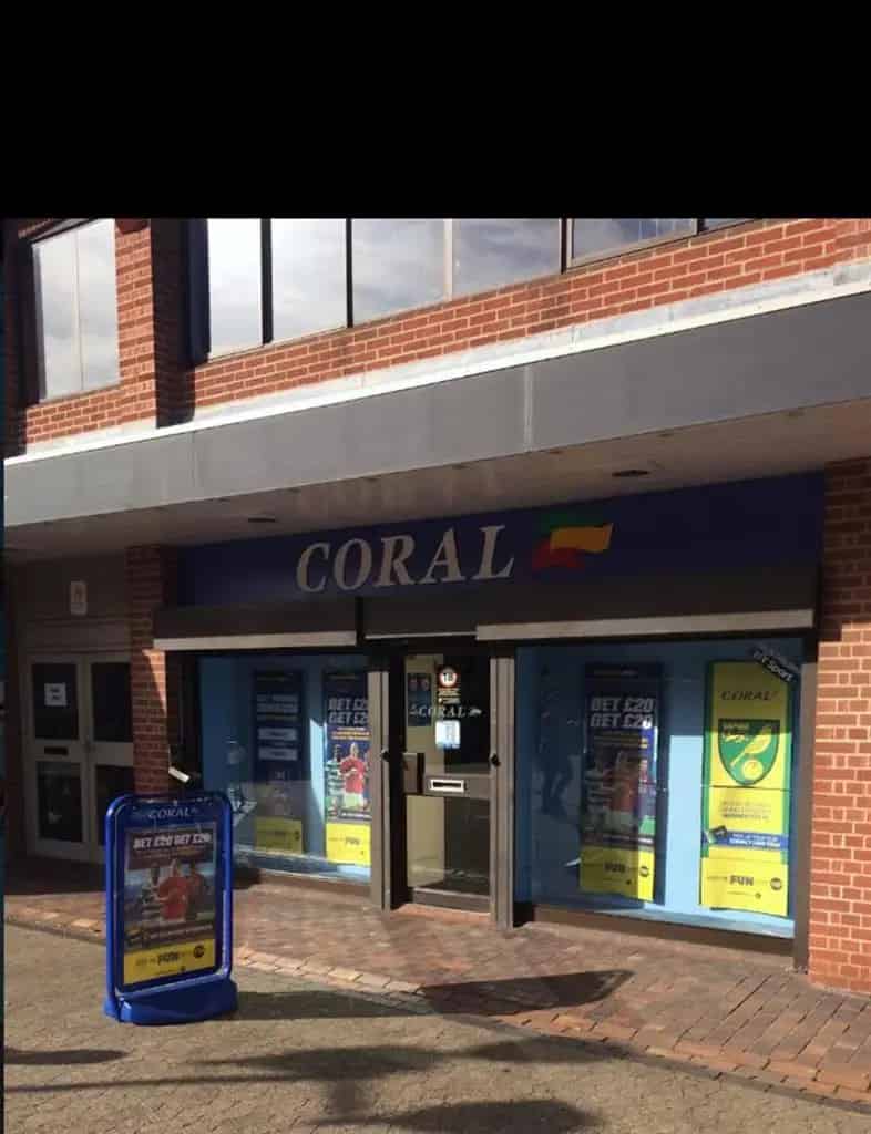 Ground Floor Shop 400 sq ft  Free Parking  Retail Unit