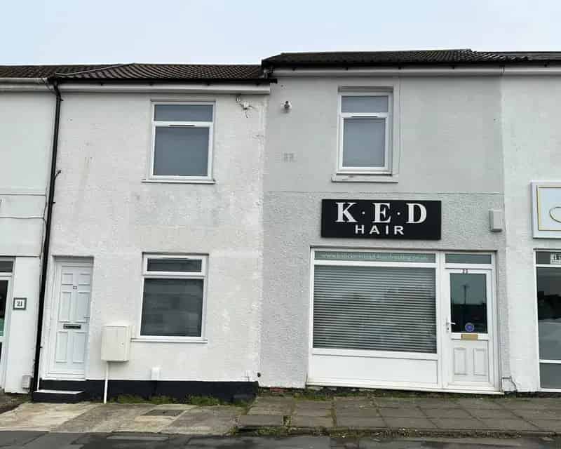 Central Swindon Investment Opportunity 3 Flats Hair Salon