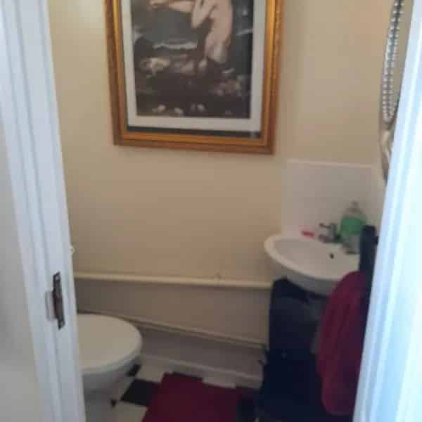 3 Bed Terrace House with Garden and Parking