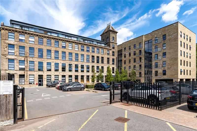 Horsforth Mill One Bedroom Apartment - Gated Community