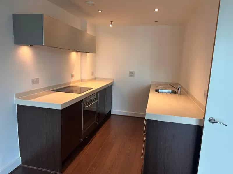 1 Bedroom Town Center Apartment with Balcony - Zero Deposit Available