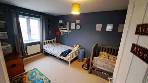 2 Bed Disabled Access Property with Garden and Driveway