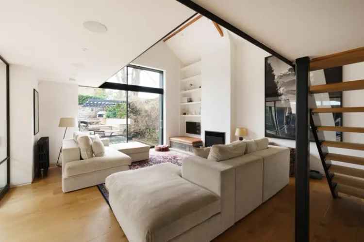4 Bedroom Detached House for Sale in Leigh Woods