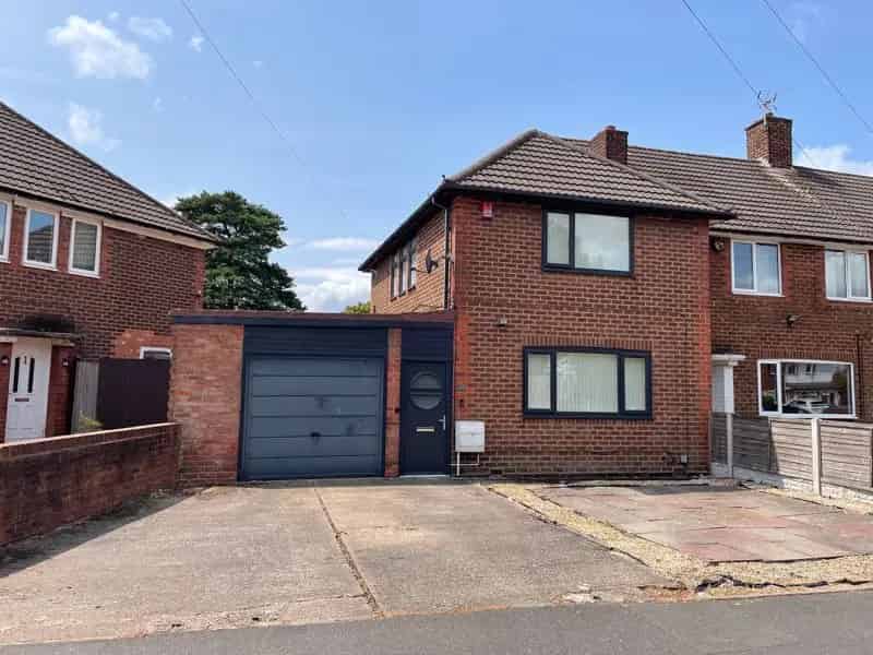 2 Bedroom End Terrace House to Rent
