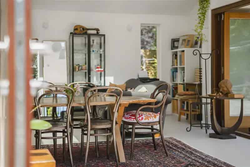 3 Bedroom Semi-Detached House to Rent