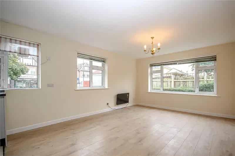 1 Bedroom Apartment to Rent in Henleaze