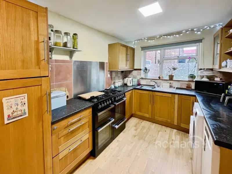 3 Bedroom Terraced House For Sale Popley