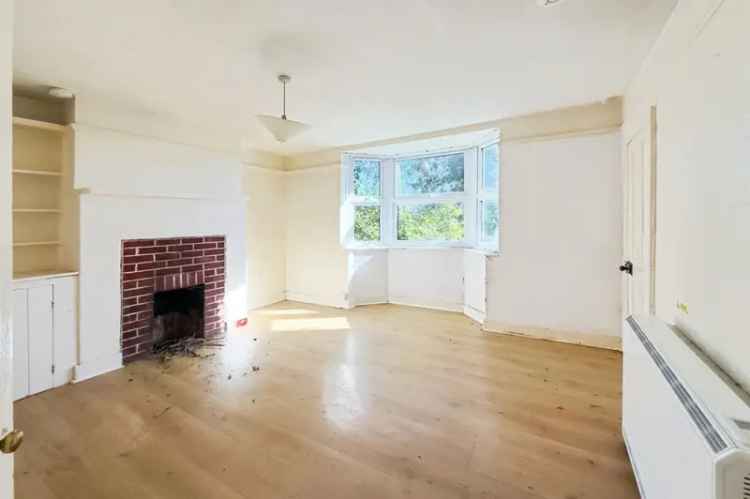 Three Bedroom Semi-Detached House Requiring Renovation Large Garden