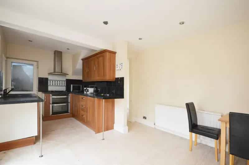 3 Bedroom House For Sale Needs Modernisation