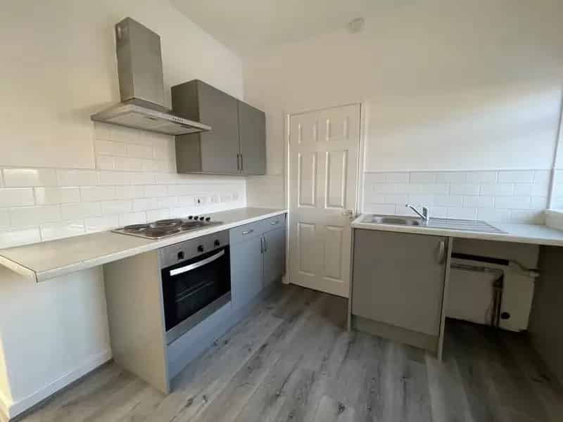 3 Bedroom End of Terrace House to Rent