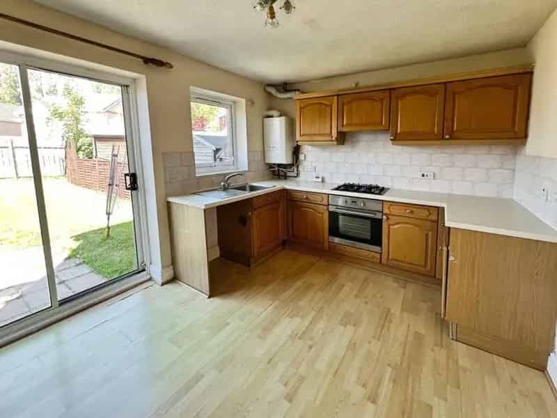 2 bedroom Semi Detached House for sale, Cleckheaton, West Yorkshire, BD19