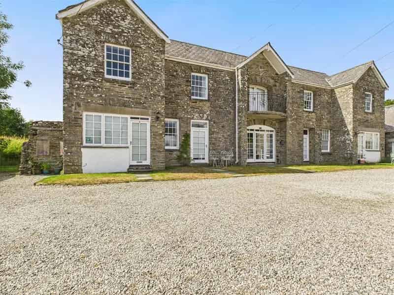 2 Bedroom Terraced House to Rent Tredethy