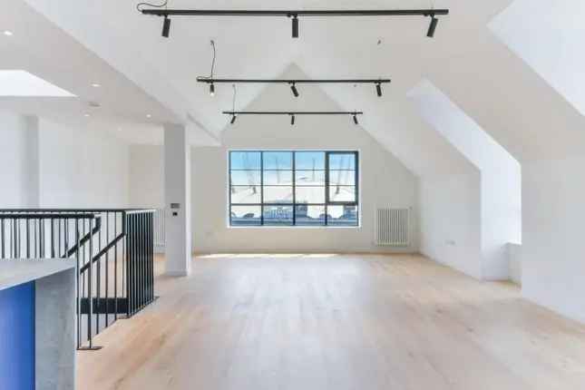 Flat for sale in Douglass Tower, Goodluck Hope, London E14