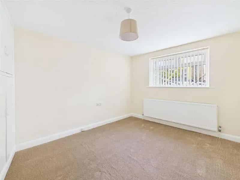 2 Bed Flat for Sale Coastal Views Near Beach