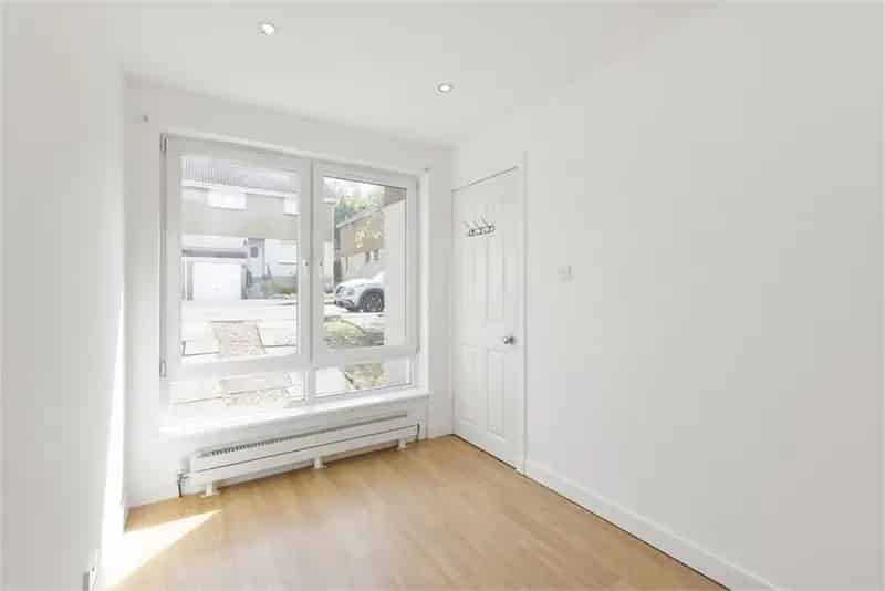 4 Bed Semi Detached House Balerno