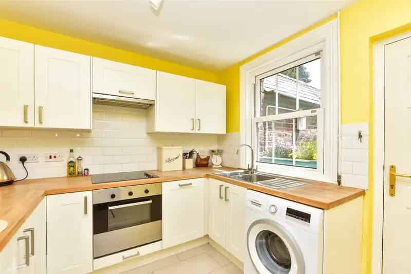 2 Bedroom Terraced House for Sale in Surrey