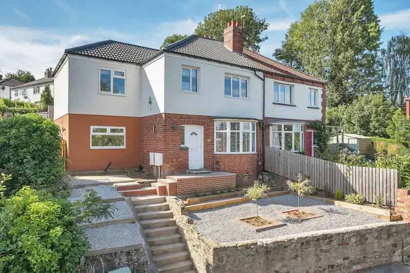 Four Bedroom Semi-Detached House with Large Extension
