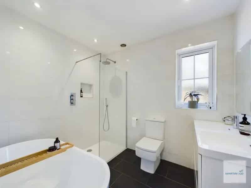 6 Bedroom Detached House For Sale Beeston