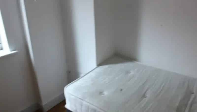 Spacious Cosy Studio Flat to Rent G12 8JH
