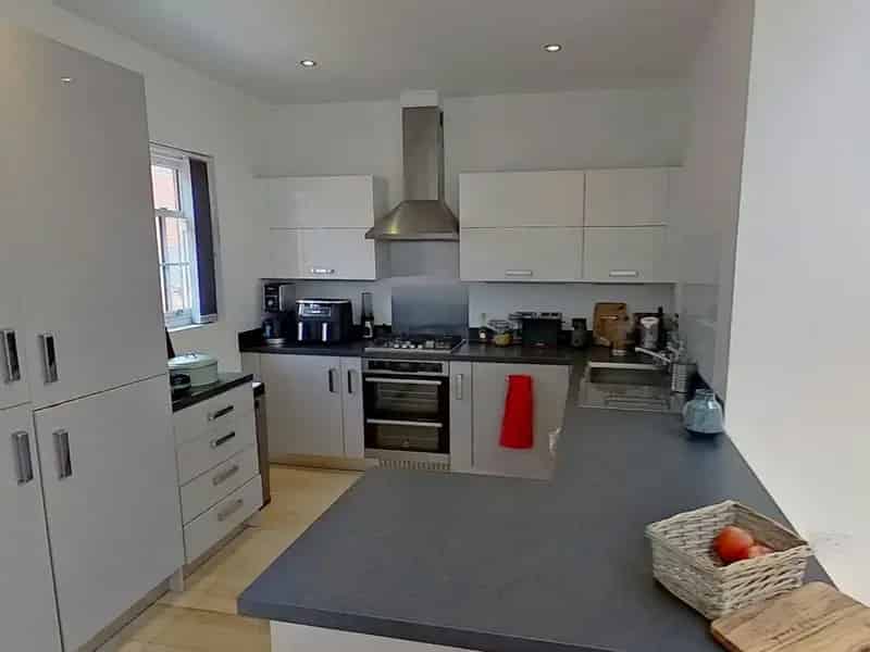 2-Bed Townhouse Jewellery Quarter Birmingham