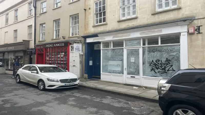 Grade II Listed Open Plan Property Near Southgate Bath