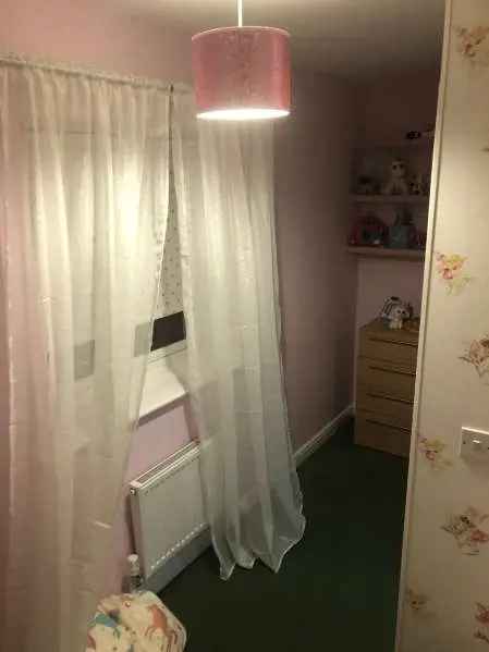 House For Rent in Guildford, England