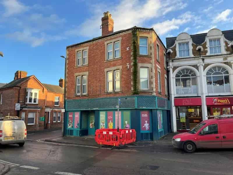 Banbury High Street Retail Restaurant Premises To Let