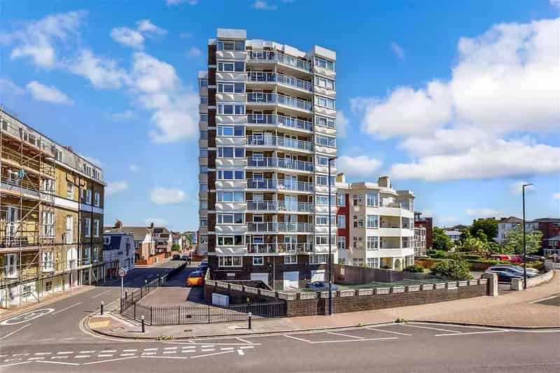 2 Bedroom Apartment Southsea Sea Views Allocated Parking