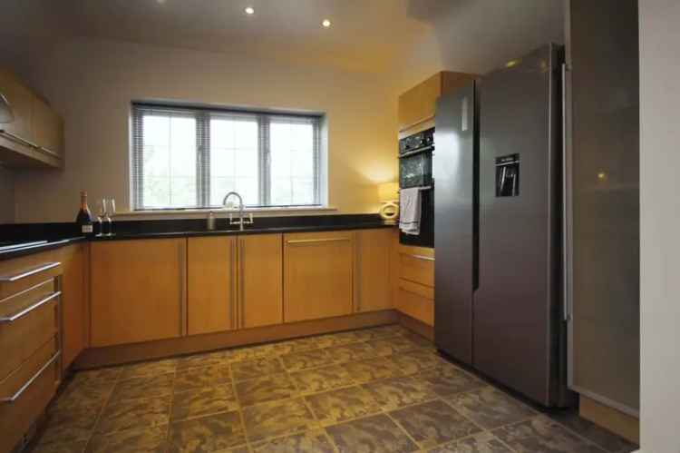 2 Bedroom Penthouse Apartment Wilmslow SK9