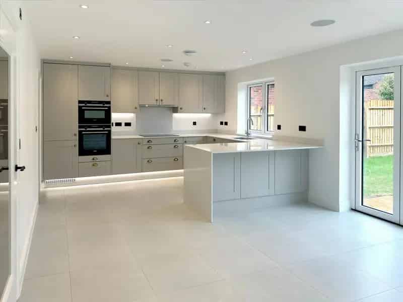2 Bedroom Bungalow for Sale in Cheltenham