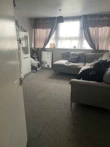 Flat For Rent in Birmingham, England