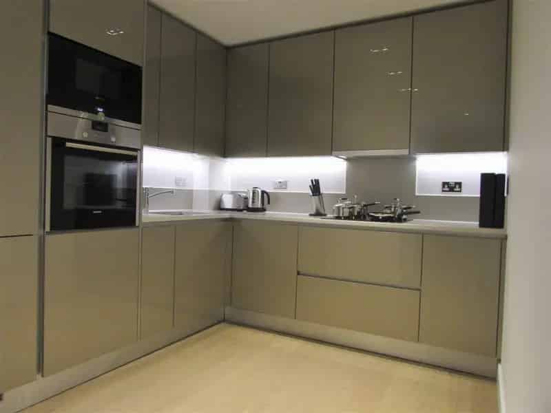 2 Bedroom Apartment House to Rent in Dickens Yard