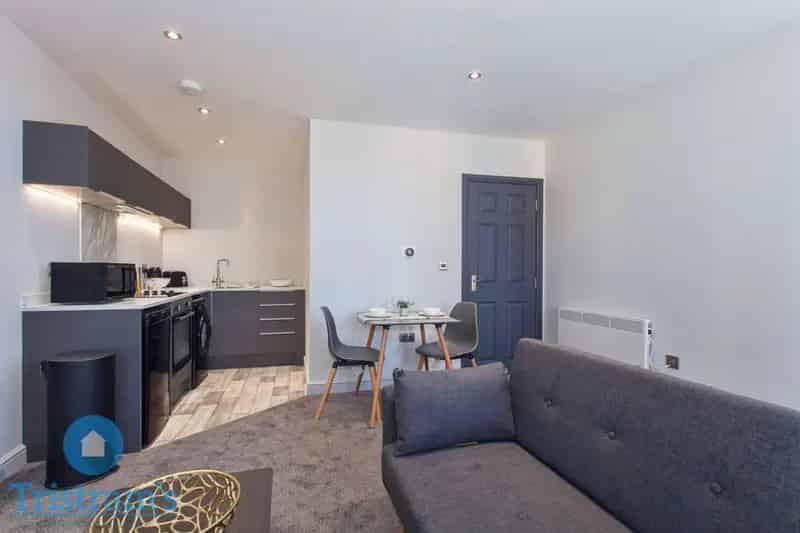 1 Bedroom Apartment House to Rent