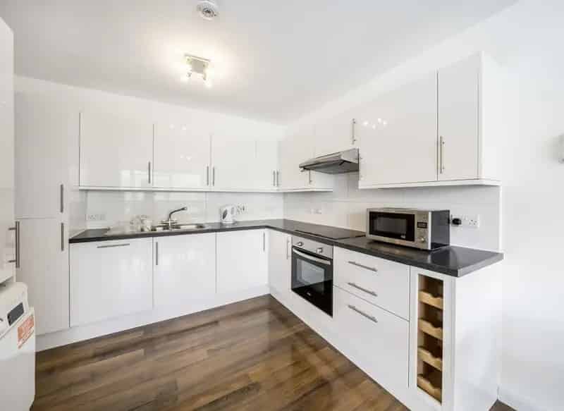 2 Bed Split Level Apartment near Lancaster Gate Paddington