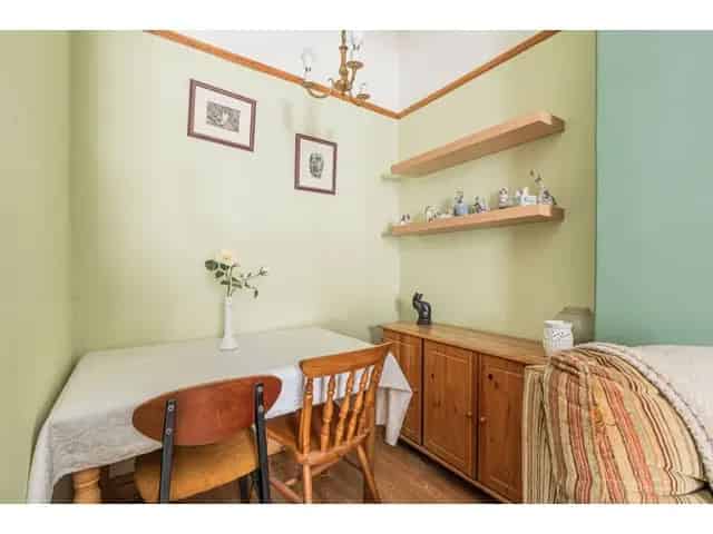 2 Bedroom Flat for Sale in Edinburgh Meadowbank