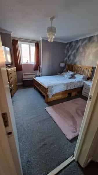 1 Double Bedroom 1 Single Bedroom Flat Near Exmouth Beach