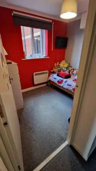 Flat For Rent in Exeter, England