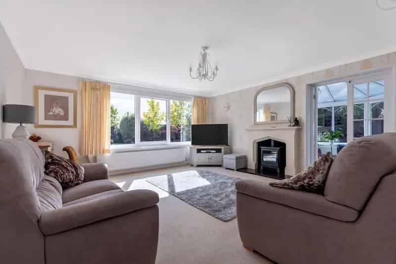 Four Bedroom Detached Bungalow Stanway Colchester