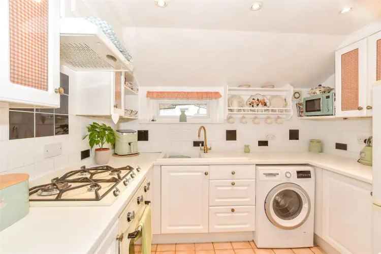 1 Bedroom Detached Bungalow for Sale in Saltwood