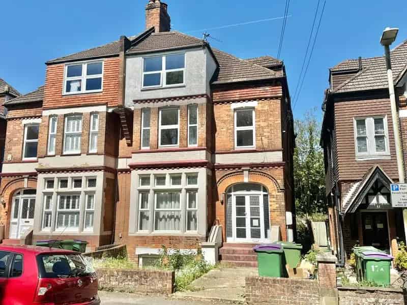 1 Bedroom Flat for Sale Folkestone CT20 Near Kingsnorth Gardens