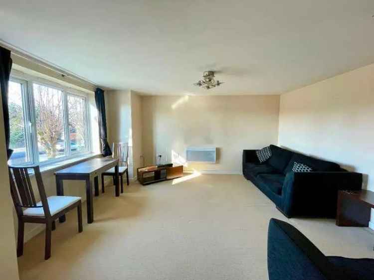 2 bed flat for sale