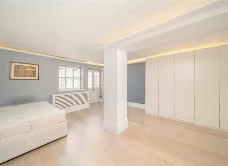 Stunning 3-Floor House in Clapham 1528 sq ft