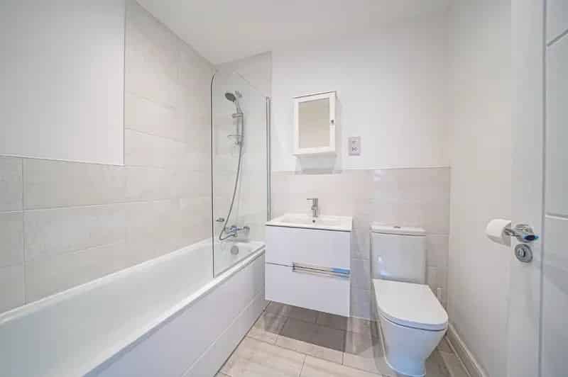 3 Bed End Terrace House For Sale