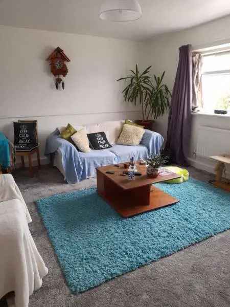 Flat For Rent in Ashford, England